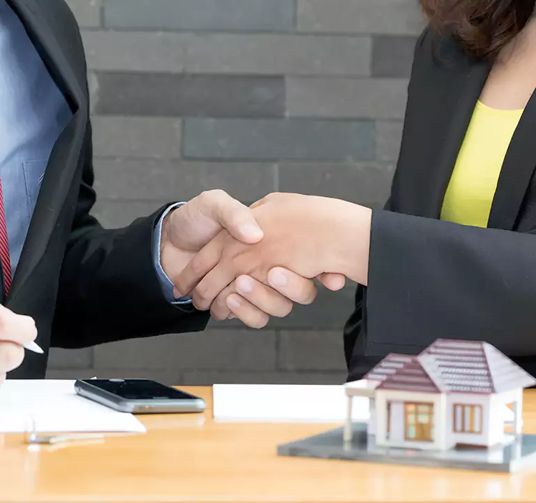 Why Sell to Us Instead of Letting the Home Go to Auction in Central Islip, NY?